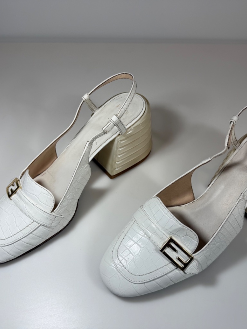 Fendi Promenade Crocodile-embossed Slingback Loafers In White